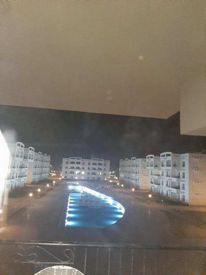 شاليه فرش فندقي بقرية بالميرا بيتش العين السخنه للعائلات Ajn-Szuhna Kültér fotó